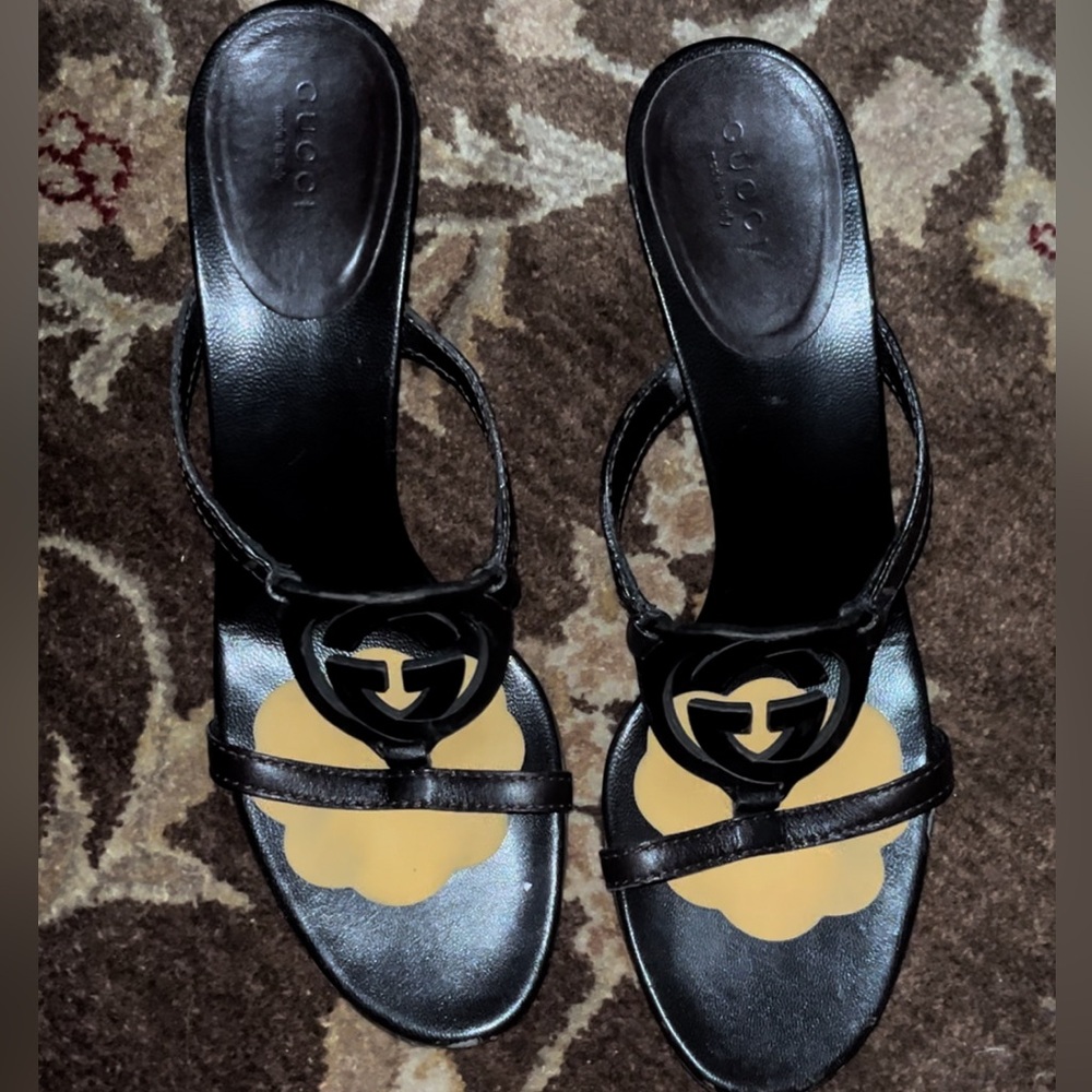Vintage Gucci sandals heels